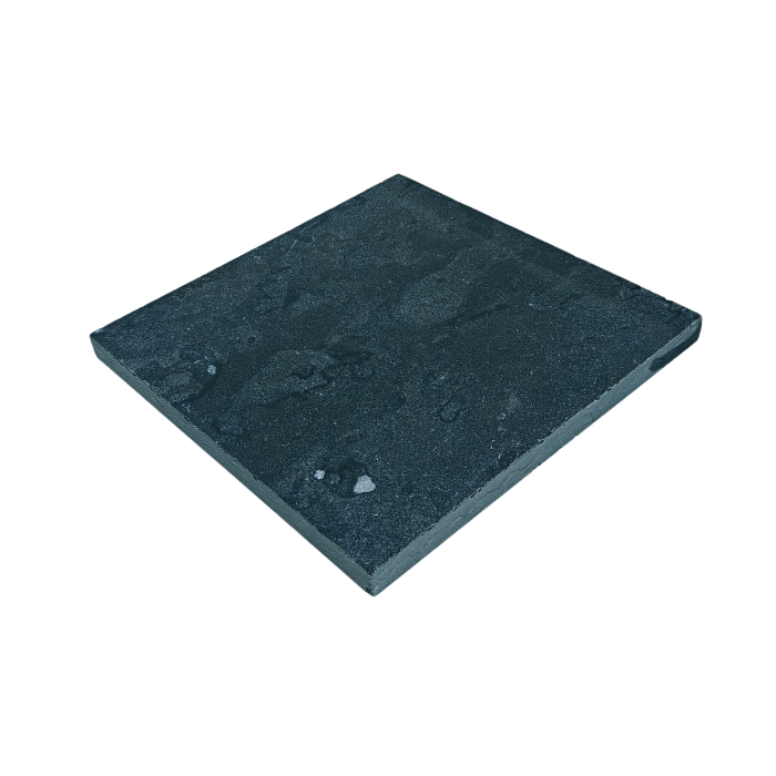 Black Limestone 40x40x2,5 cm verzoet en getrommeld