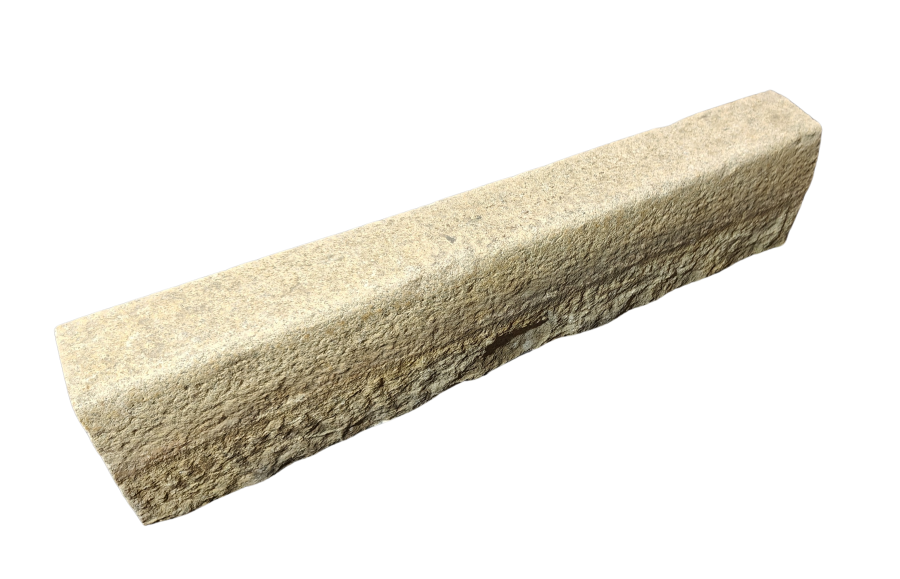 Herbruik boordsteen Zweedse graniet kops gezaagd.